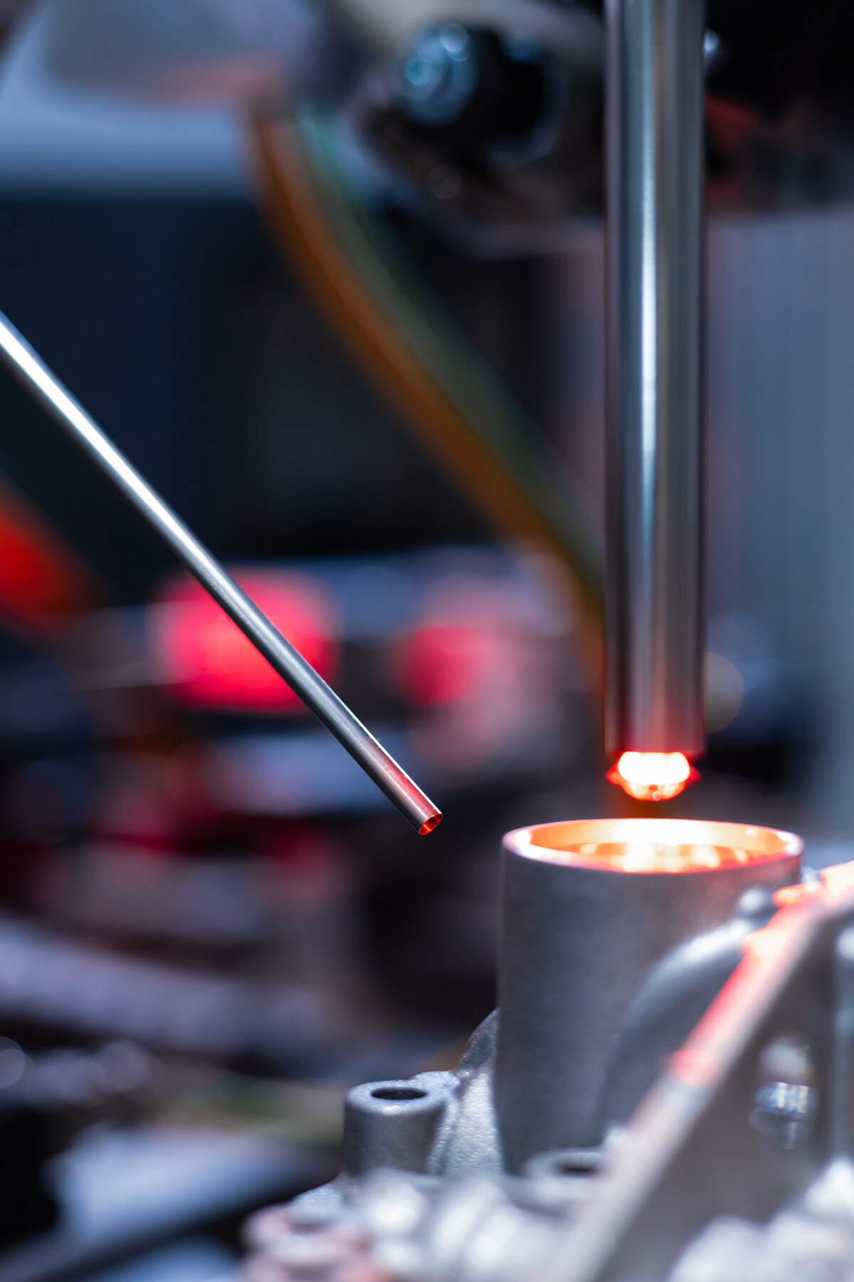 Controlul calității suprafețelor interioare cu senzor optic B20