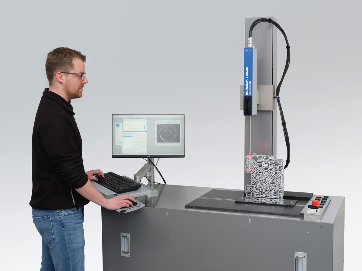 Stație de inspecție Visionline B20 - control vizual și măsurare cu operator