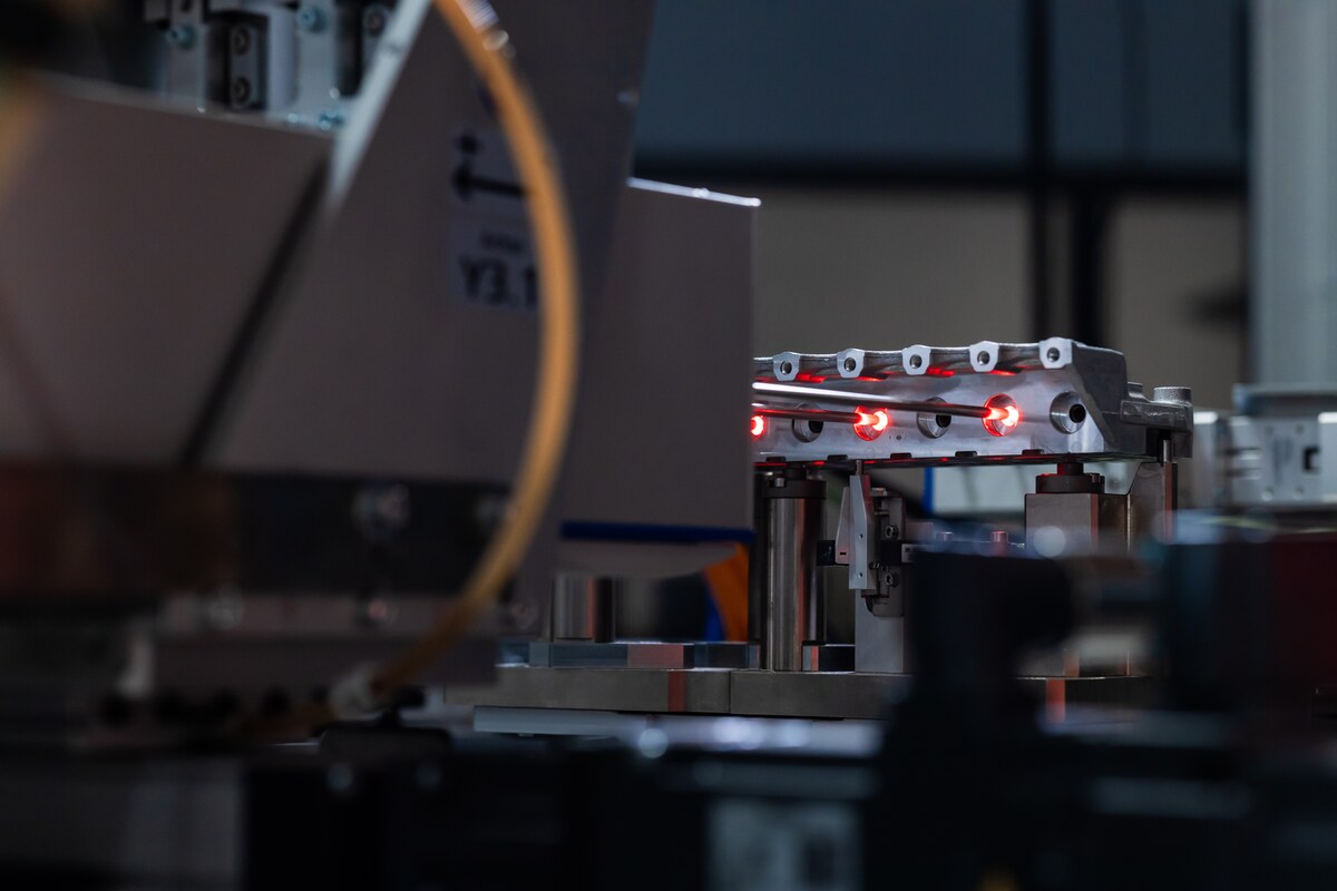 Visionline B5 - control dimensional fără contact pentru piese industriale