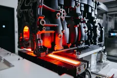Control optic de înaltă precizie pe linia de producție cu senzor Visionline F200S - pentru piese de dimensiune medie