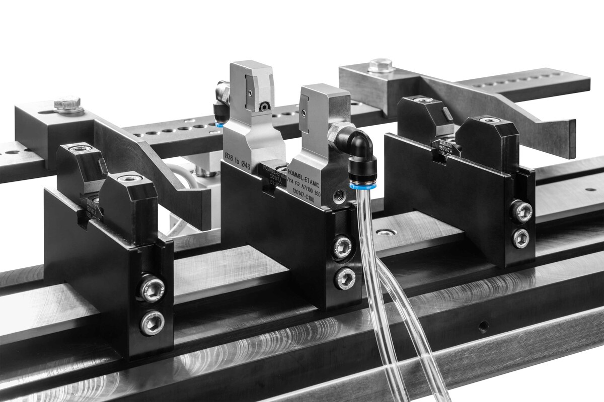 AG380 - control multipunct cu fixture mobil