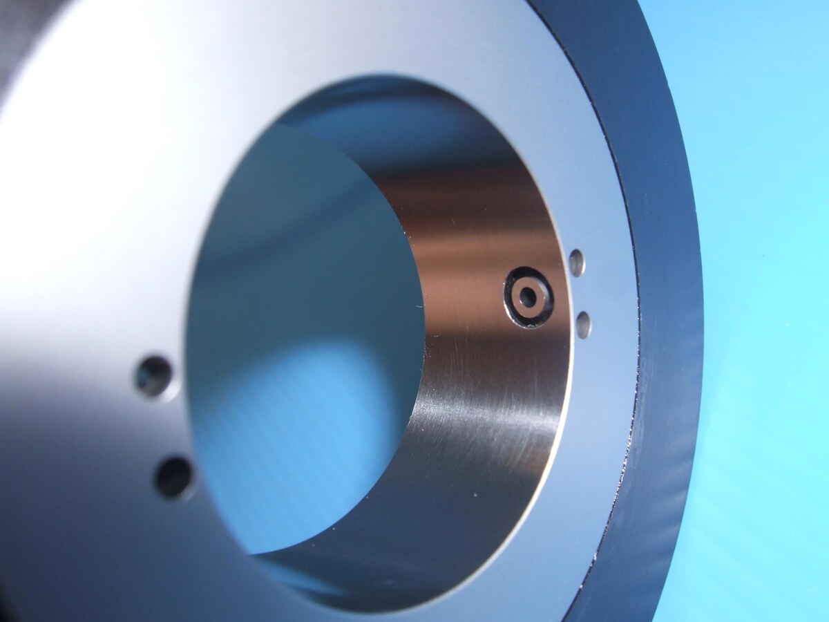 AG200 - duze montate pentru control automatizat