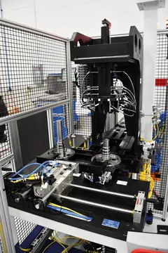 Stație Gageline automată integrată în flux de producție