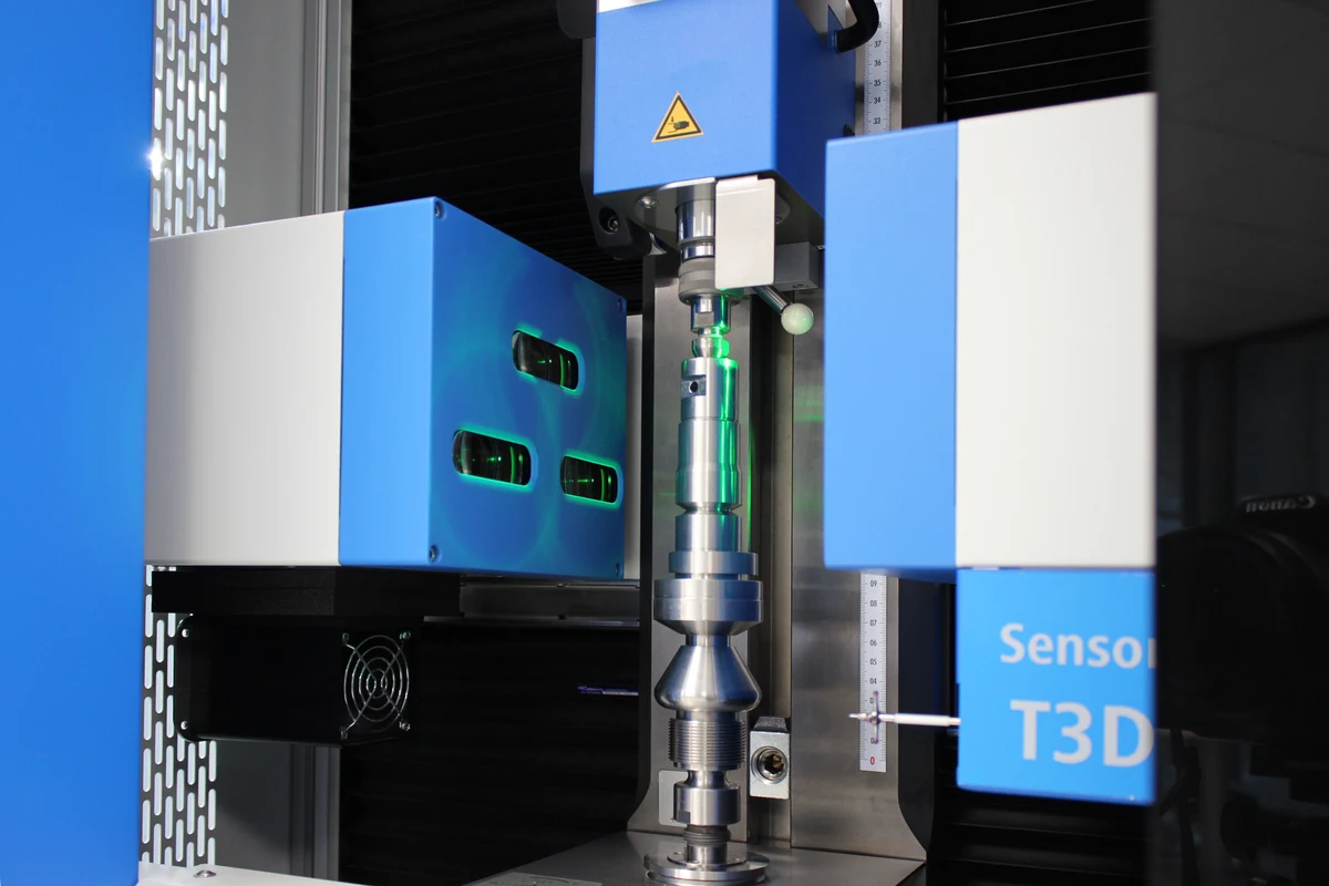 Măsurare tactilă T3D cu camere pe Opticline C614