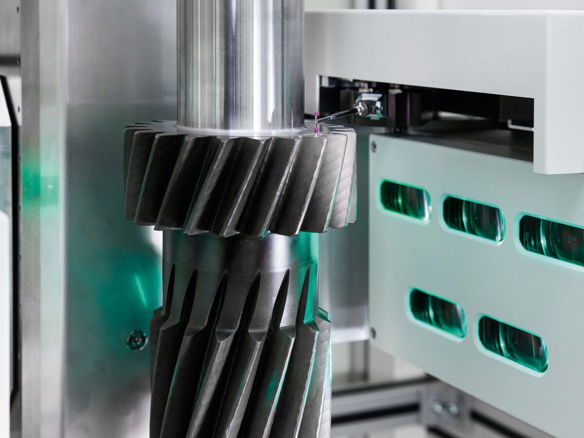 Sistemul Opticline CA asigură măsurători tactile rapide și fiabile ale arborilor cu ajutorul sondei inteligente T3D.