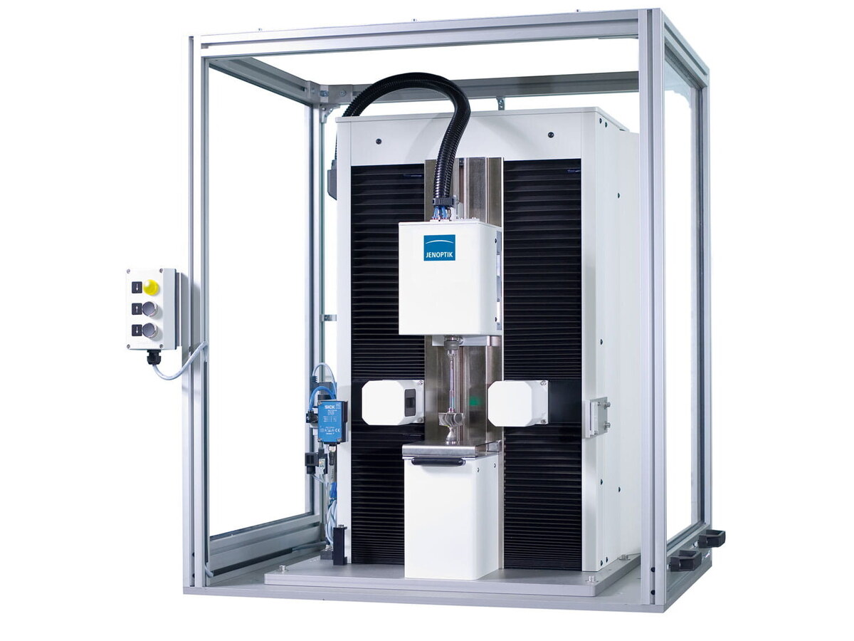 Stație de măsurare CA305 cu carcasă industrială pentru integrare în linii automate de producție.