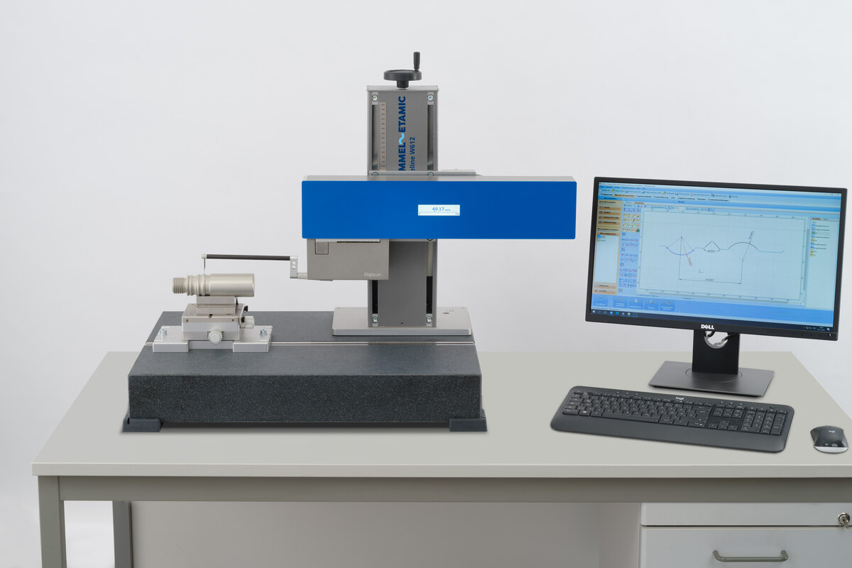 Detaliu frontal plăcuță bază Digiscan pe Waveline W600