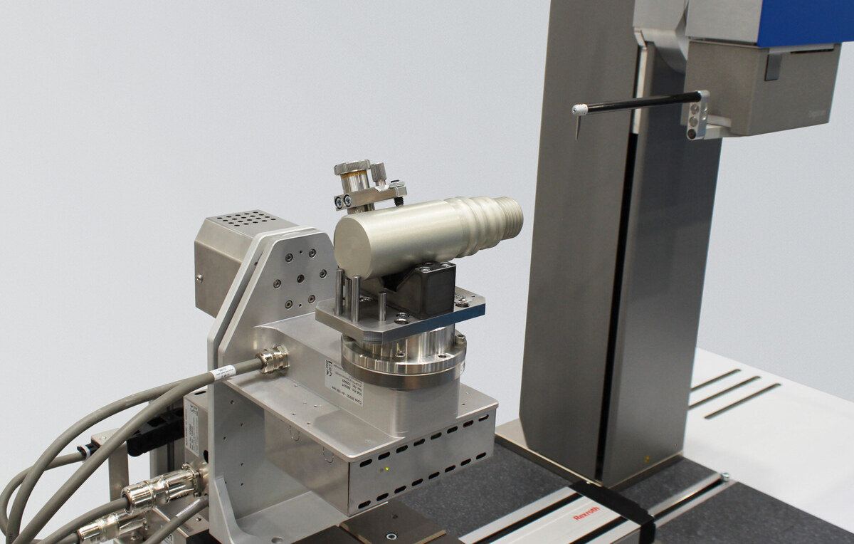 Detaliu masă de bază și sondă Digiscan pe Waveline W812C