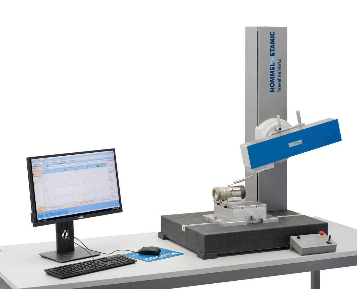 Stație Waveline W812RC cu sondă TKU400 montată frontal